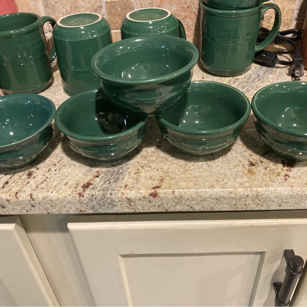 Longaberger Ivy Green small dessert bowls. (4) shipping not included in the pric